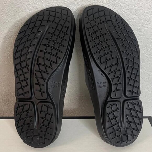 Oofos OOahh Black Comfort Recovery Slides Sandals Slip On Women's 9 Men's 7 - Picture 8 of 10